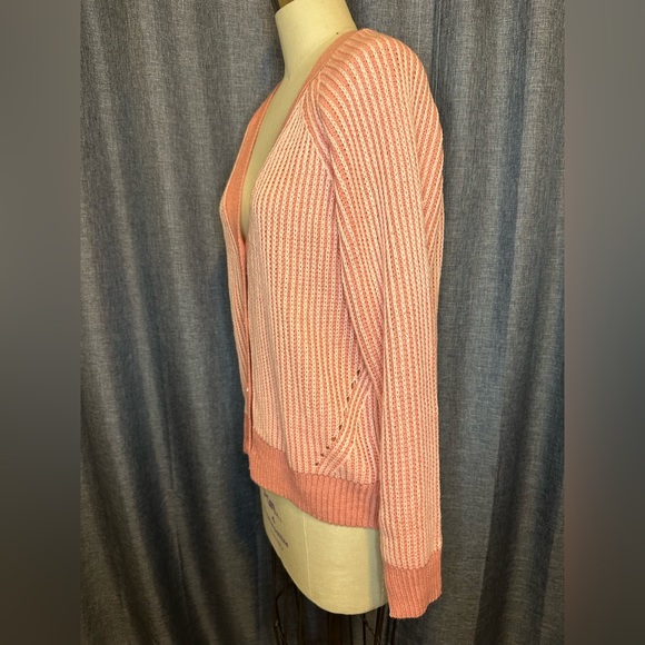 🧶 NWT—Adorable Cardigan Sweater 🧶 - Picture 4 of 8